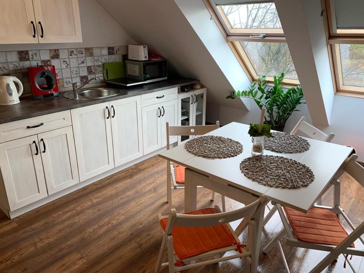 Sky View Condo In Tarnowskie Góry Eksteriør billede