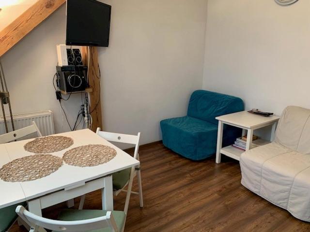 Sky View Condo In Tarnowskie Góry Eksteriør billede